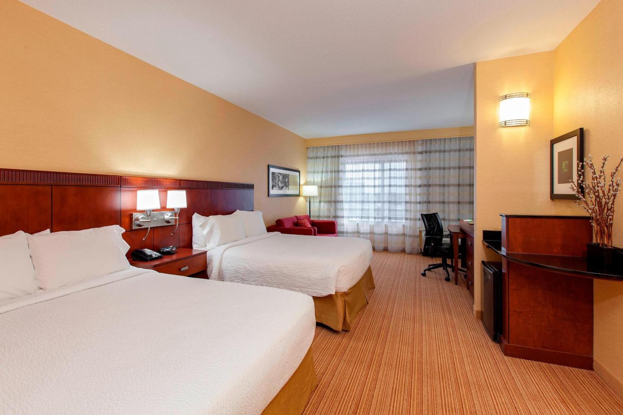 Courtyard By Marriott Chicago Schaumburg/Woodfield Mall Exterior foto